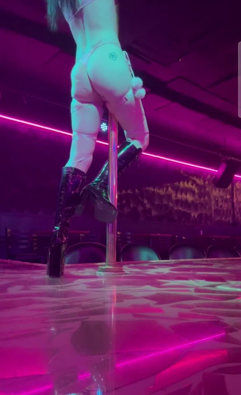 First shift at the strip club :) come watch me do this bag of coke on telegram: snowblindddd