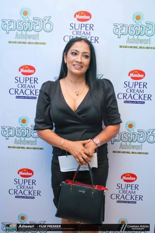 SL Actress - AI Fake Undressed. Brown Milf Actress