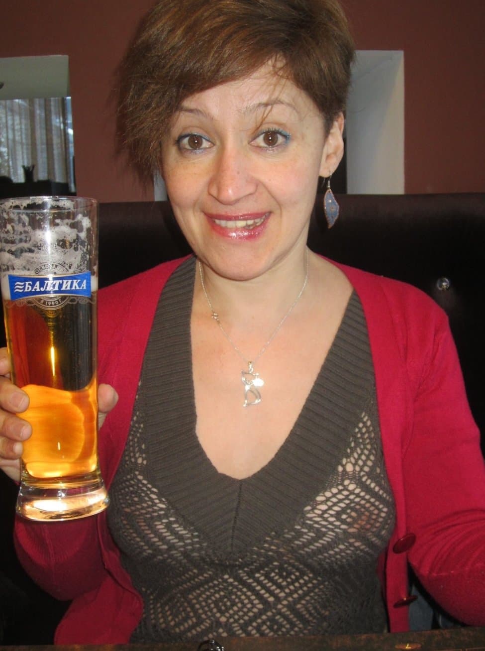 Click to view full size Fit Mature Trophy Wife Dressed Undressed Posing