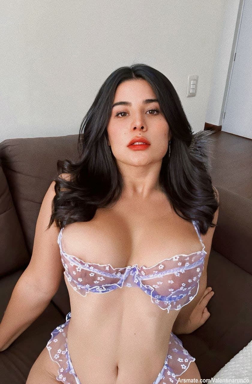 Click to view full size Valentina runco perra culona y de grandes tetas