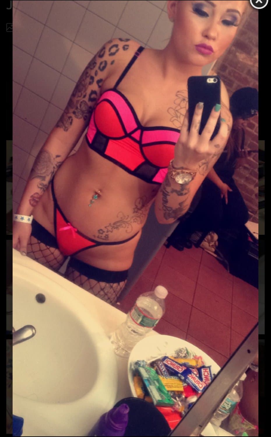 Justice h Woonsocket thot got more selling mega dm me for price