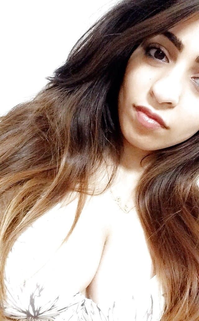 Hot Beautiful Desi Indian Slut Nude Selfie Leaks