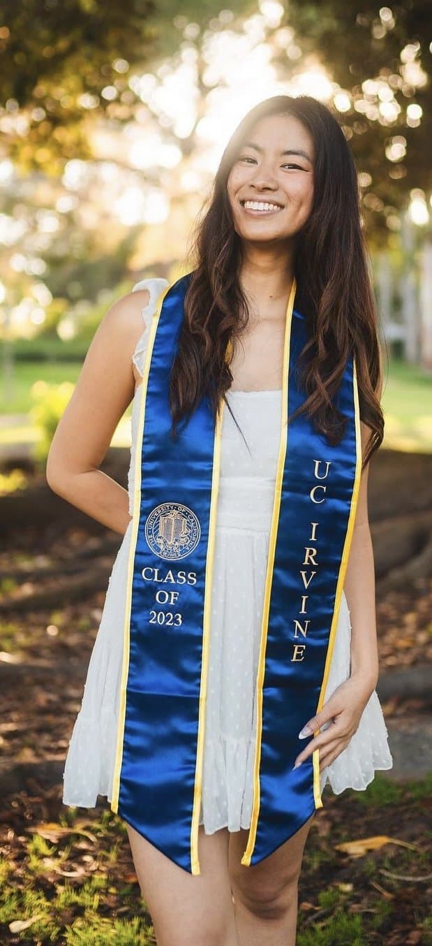 Asian beauty Vivian 23