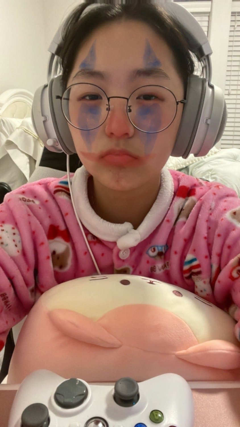 korean teen discord kitten chloe uni student