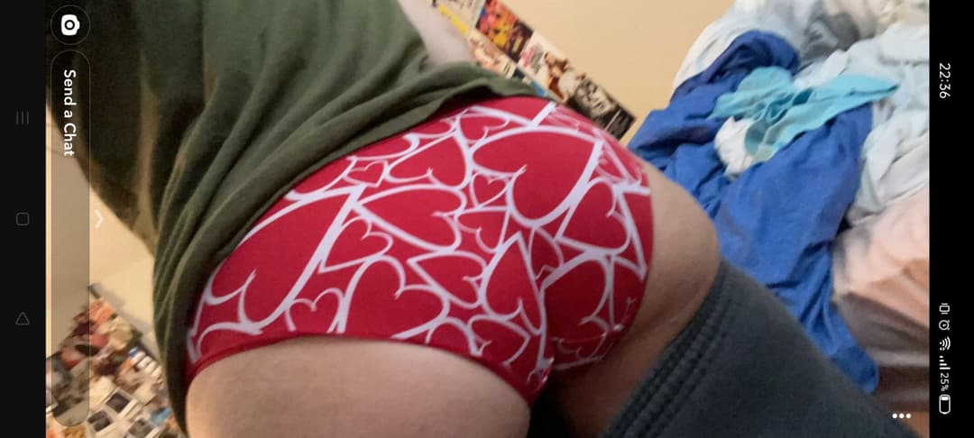 MORE LEAKED PICS(CHECK OTHER ALBUMS FOR NAKED PICS)