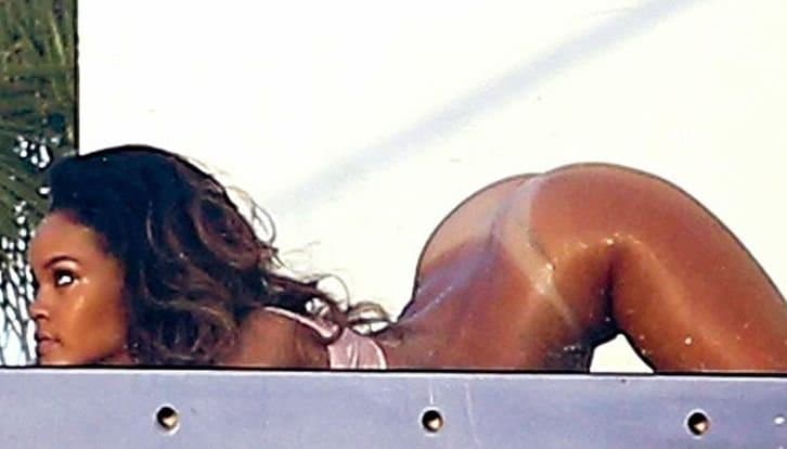 Rihanna Is Such A Beautiful Goddess Slut How Could You Not Resist A Edging Session ??