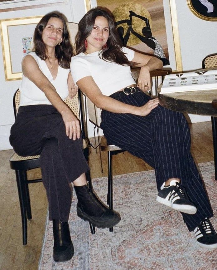 Who should get abused worst? (Green dress or black dress) comment