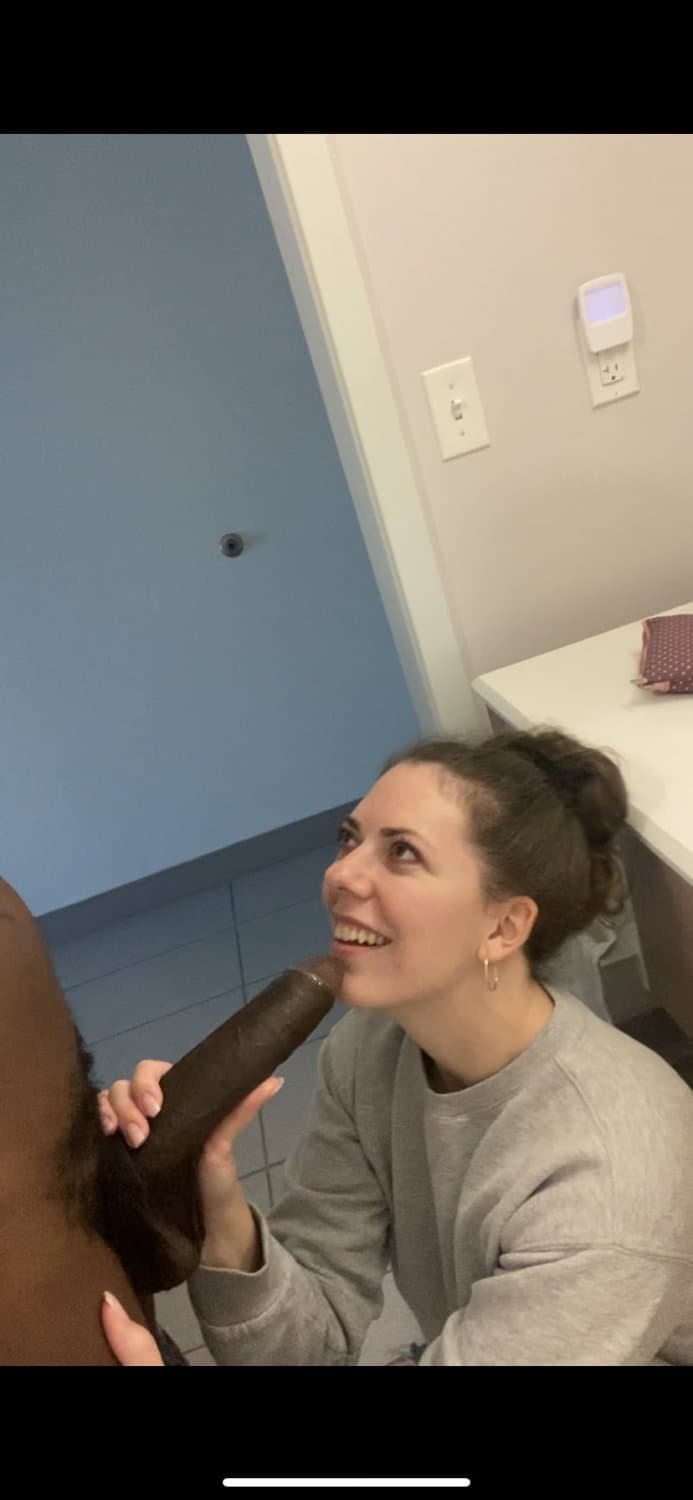 Nataša Marković poor economic cheap hooker From Serbia/Montenegro live in Switzerland