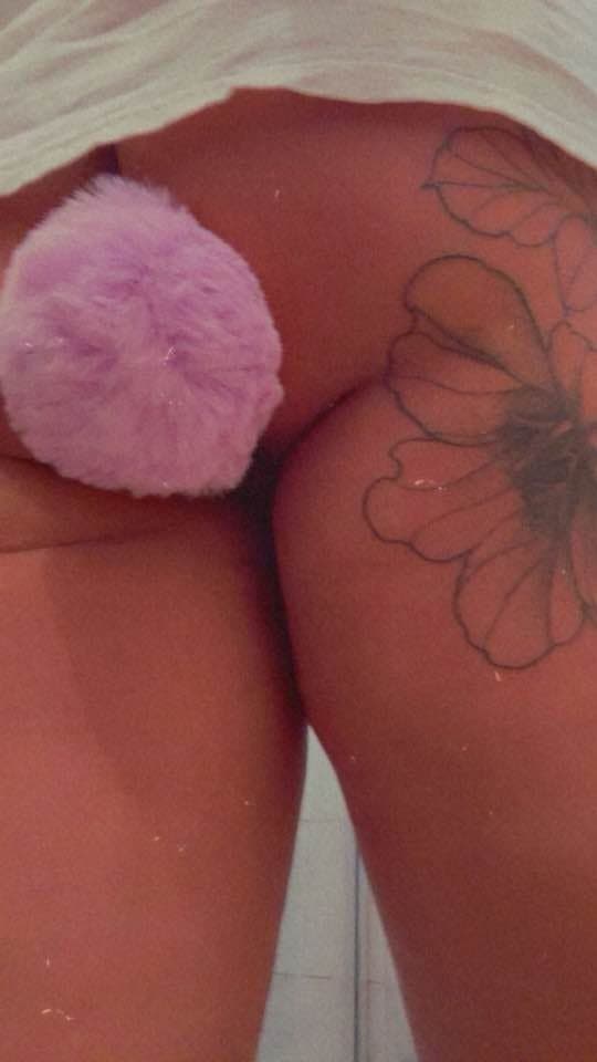 Melody starts to becomes a webslut