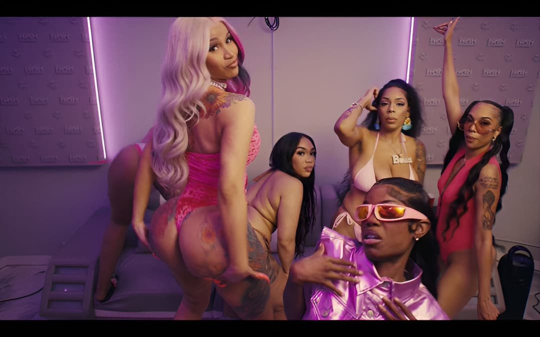 Cardi slow mo twerk video clip edit