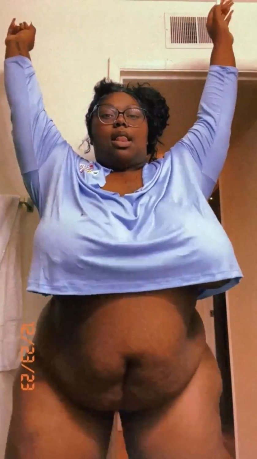 Sexy Big Mama Ebony Bbw Shaking Ass & Tits