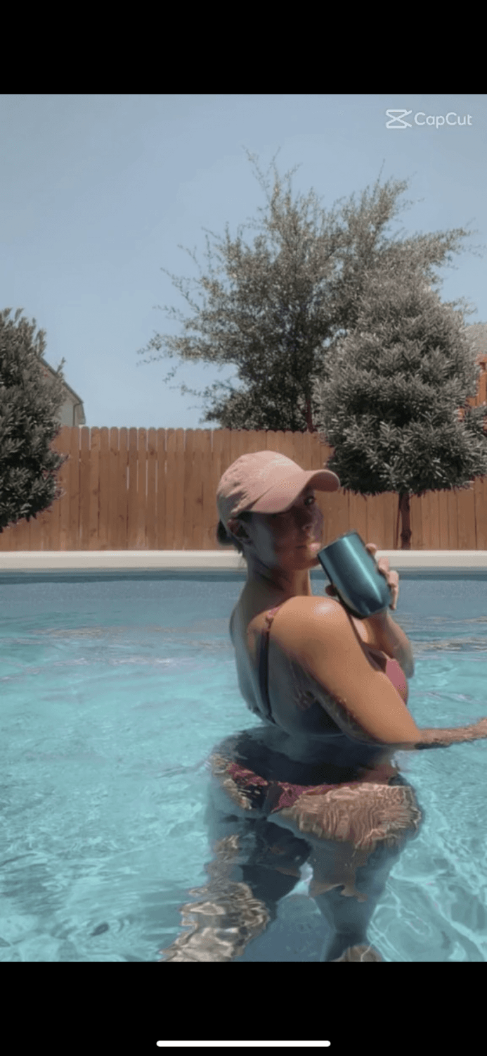 Click to view full size Texas TikTok milf Robyn fields