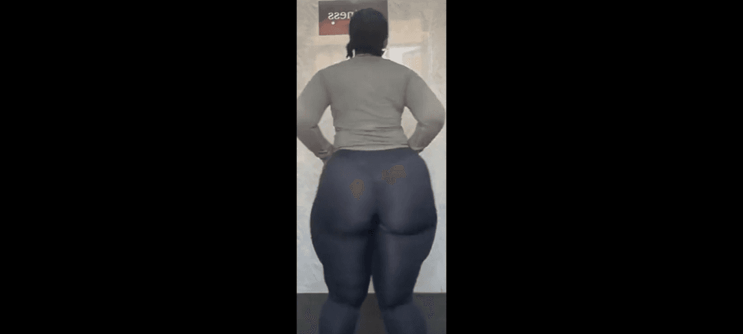 Crazy Curves n Africa #24 ThickAF Phat Booty n WideHips .. We Need I.D !!