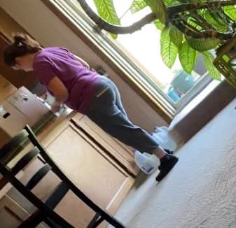 Thick Ass Gilf Helps Her Dad David Move While I Take Creepshots
