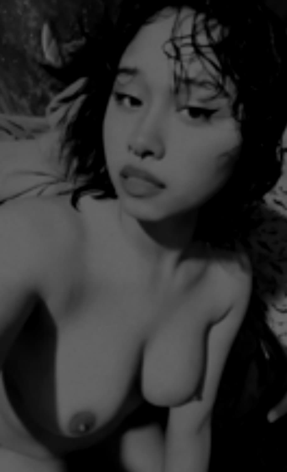 Click to view full size Ex coworker .. shes a lil freak who has a breeding kink