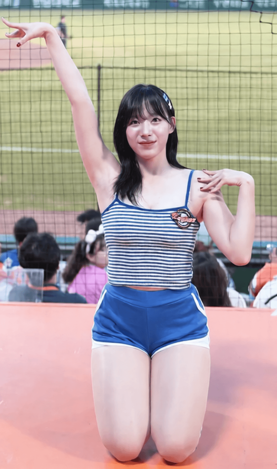 Korean cheerleader rides huge cock 2