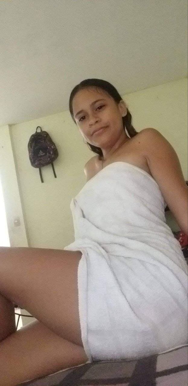 Karla cambray  tiktok (mora cambray) perrita desnuda