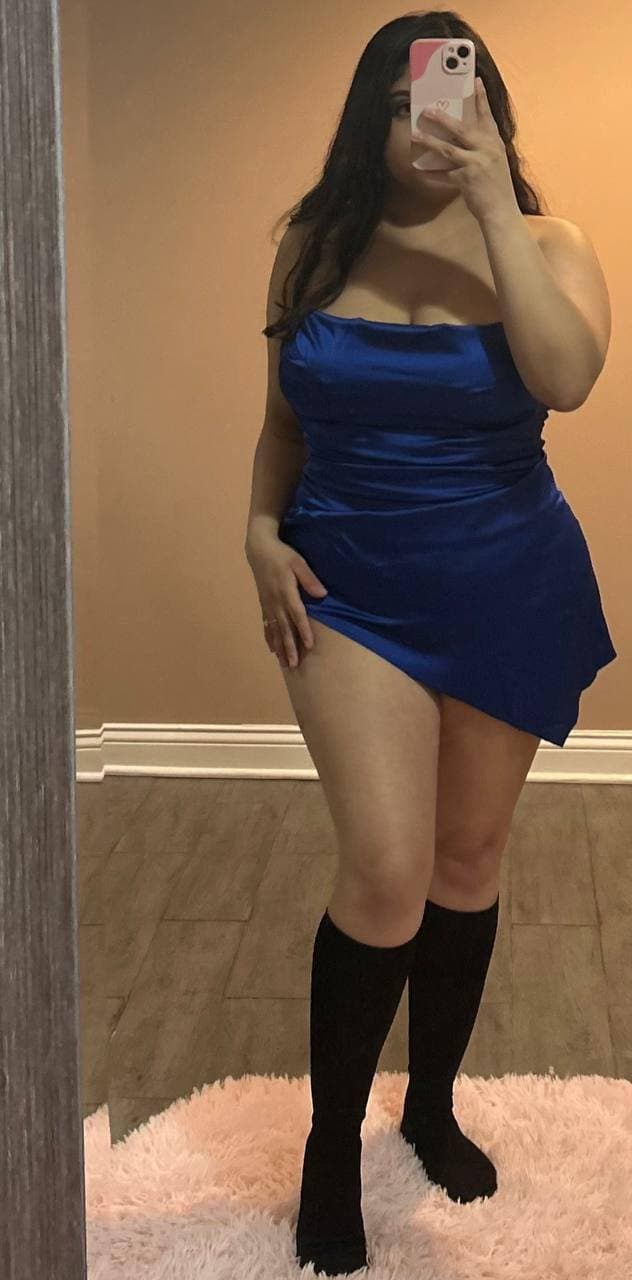 Latina loves showing off around men & tempting them to talk her into fucking when out drinking