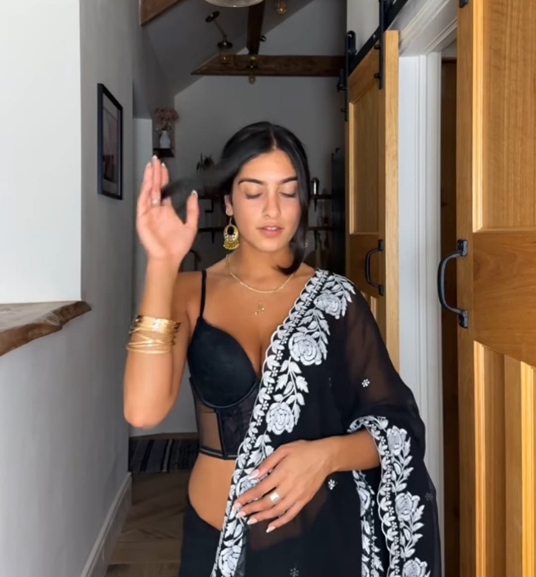 Pakistani Girl leaks from onlyfans brown girl leaks beautifull slim girl