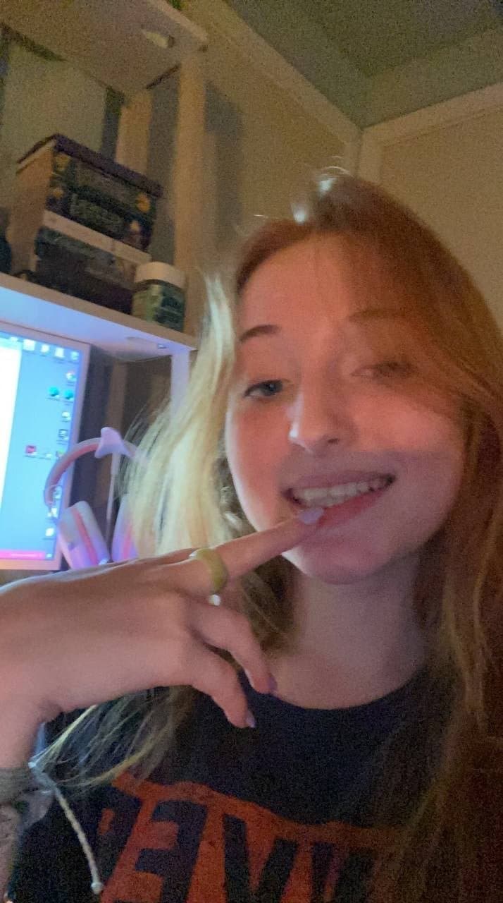 Assortment of amateur teen bimbos