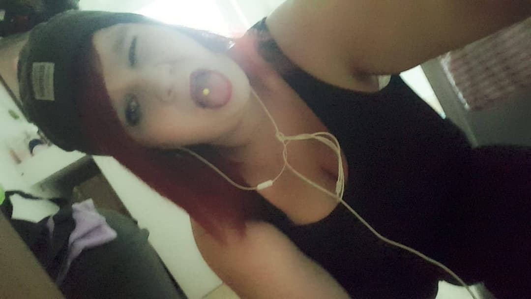 Hot Day Big Cleavage