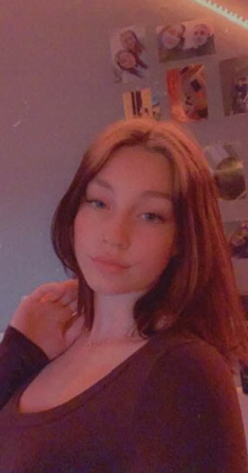 Click to view full size Cute German teens Lea and Lea