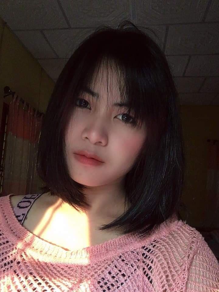 whore Gift a big breasted a slutty whore a  the slutty pussy of a gift share it to embarrass her