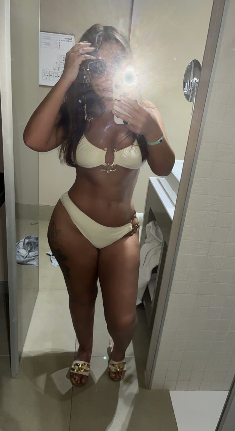 Click to view full size Please someone cum trib this girl