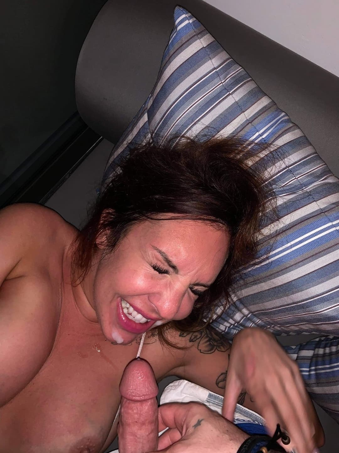 High price escort Laura loves cum