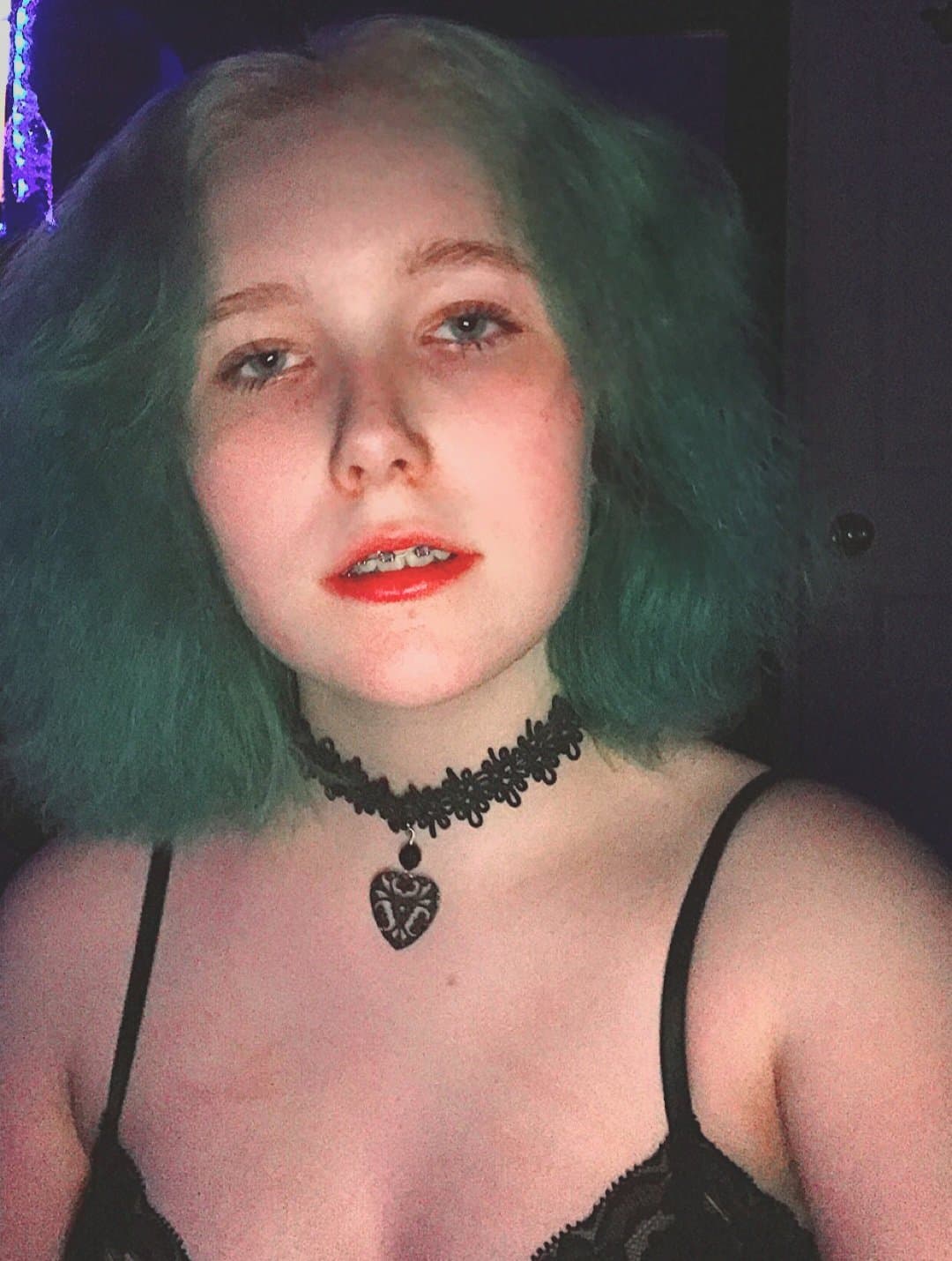 Cute and pretty alt faces with braces milk messy cumshots ?