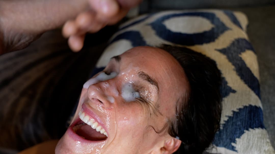 amateur bukkake cum dumpster cum slut takes facials from reddit