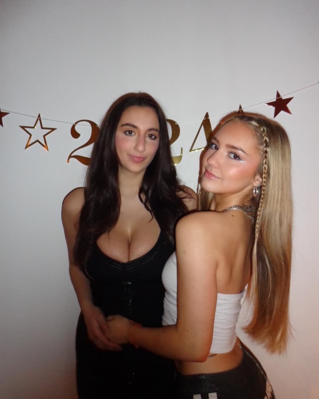 Click to view full size College Crush Lisa Sandson (@lisa.sandson). Comment your favorite pics.