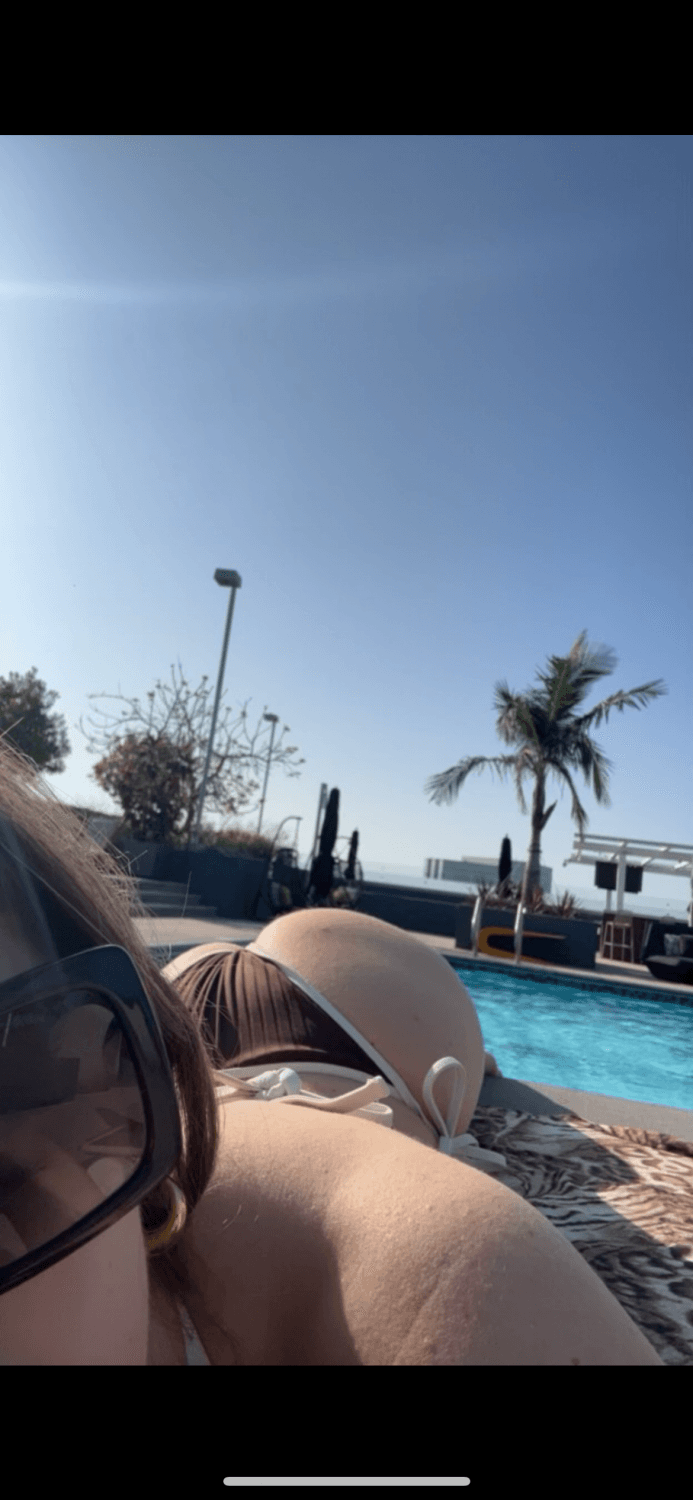 Fuck buddy (lmk for more)