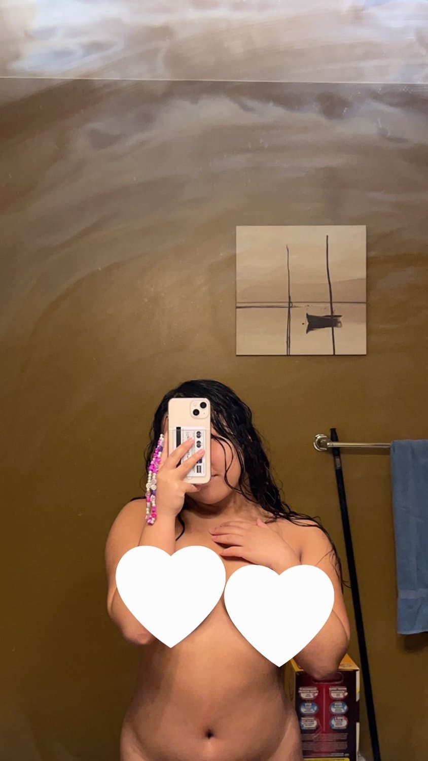 Guess if shes shaved, name or send a pic i dont have in dm and win uncensored nudes.