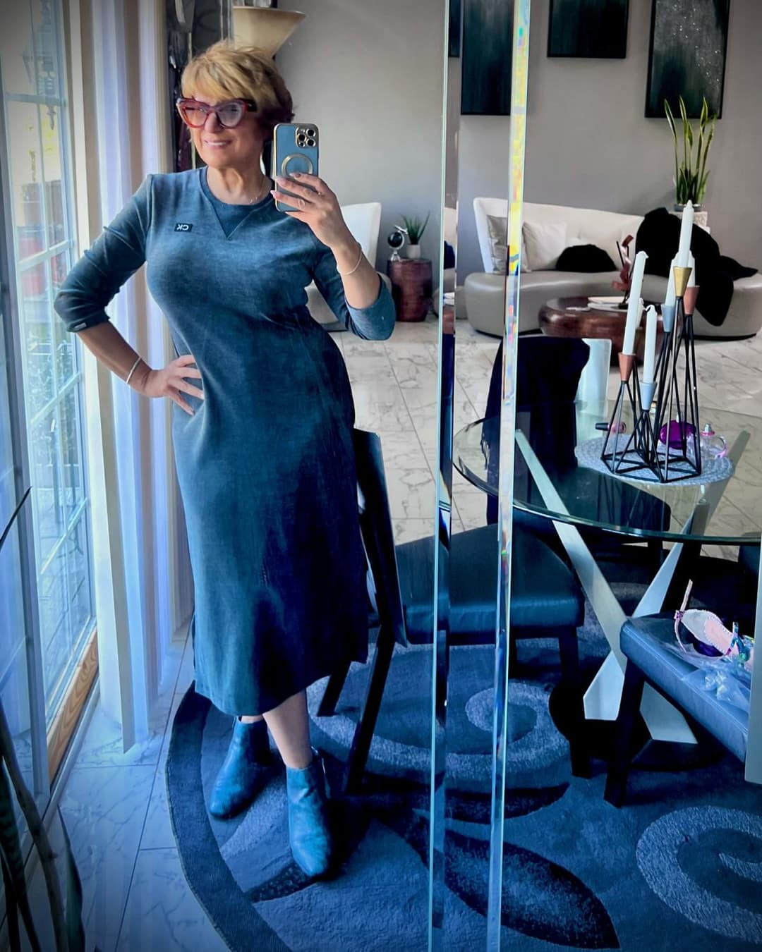 Thick Gilf flight attendant