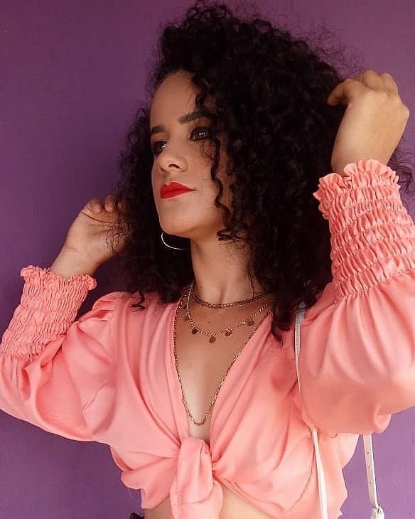 Click to view full size Minha nova deusa dona de casa já mim fez gozar muito