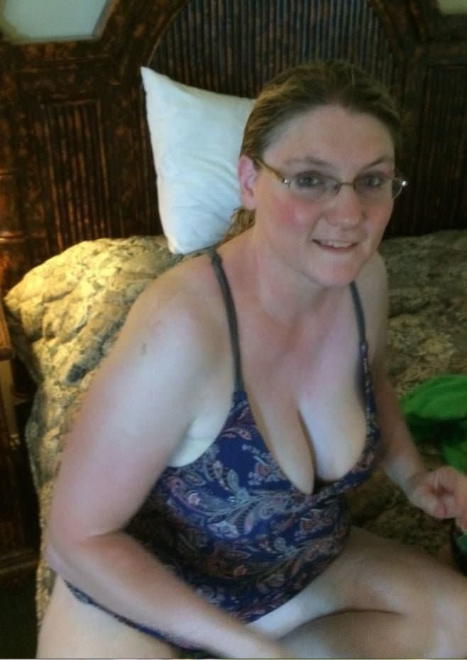 Click to view full size Janna sexy Pa slut wife with giant tits