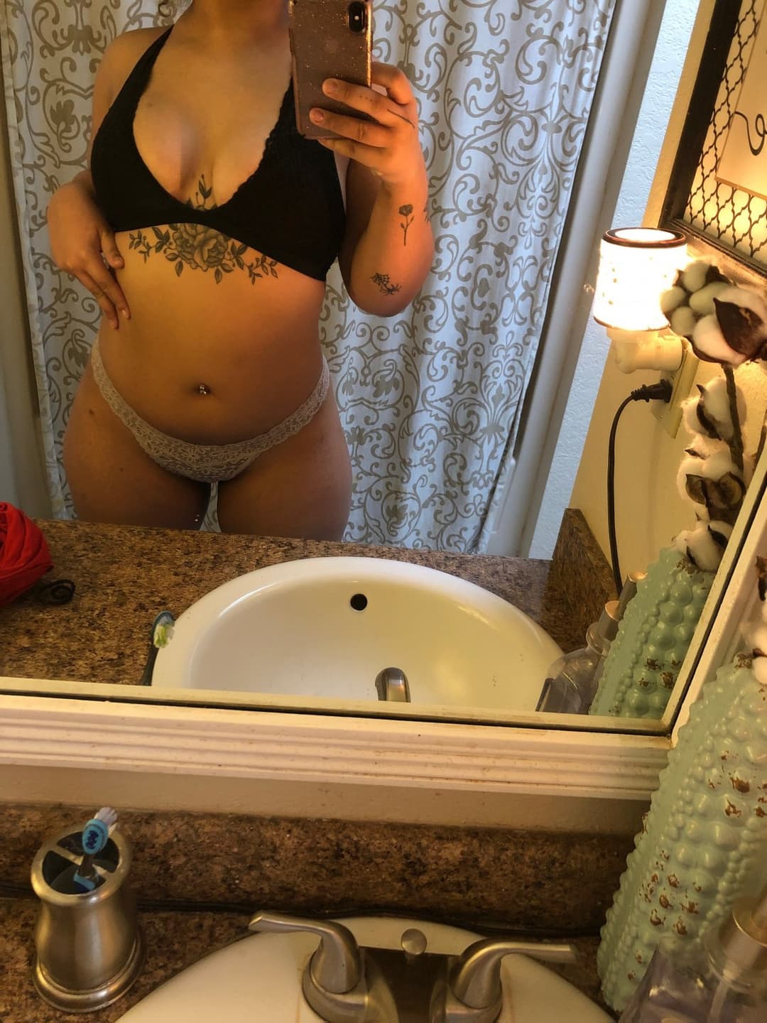 Sexy Redbone slut sucks a fat dick sloppy deepthroating it like a good slut and gets fucked hard