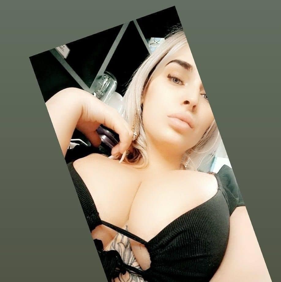 Sexy Blonde Aussie Slut Emily Collins Loves To Show Off Her Body