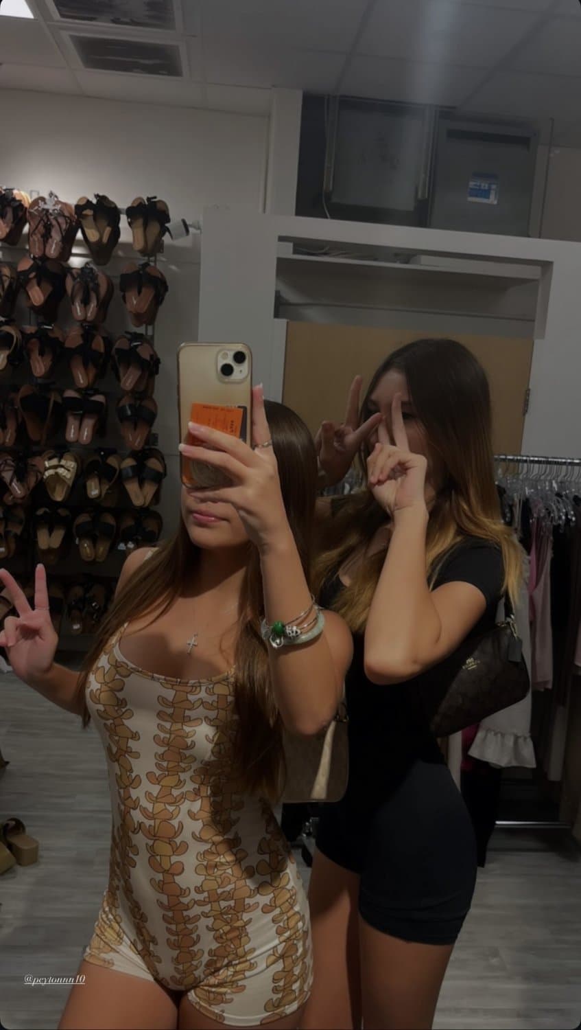 bikini slut reagan frm north, oahu needs to be dicked