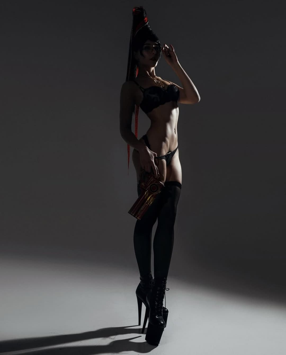 Spicy Witch Bayonetta. Stunning Hips & Long Legs. Cosplay