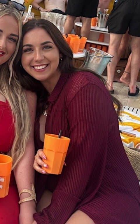 Hot brunette pawg with gorgeous blue eyes uk slut chav