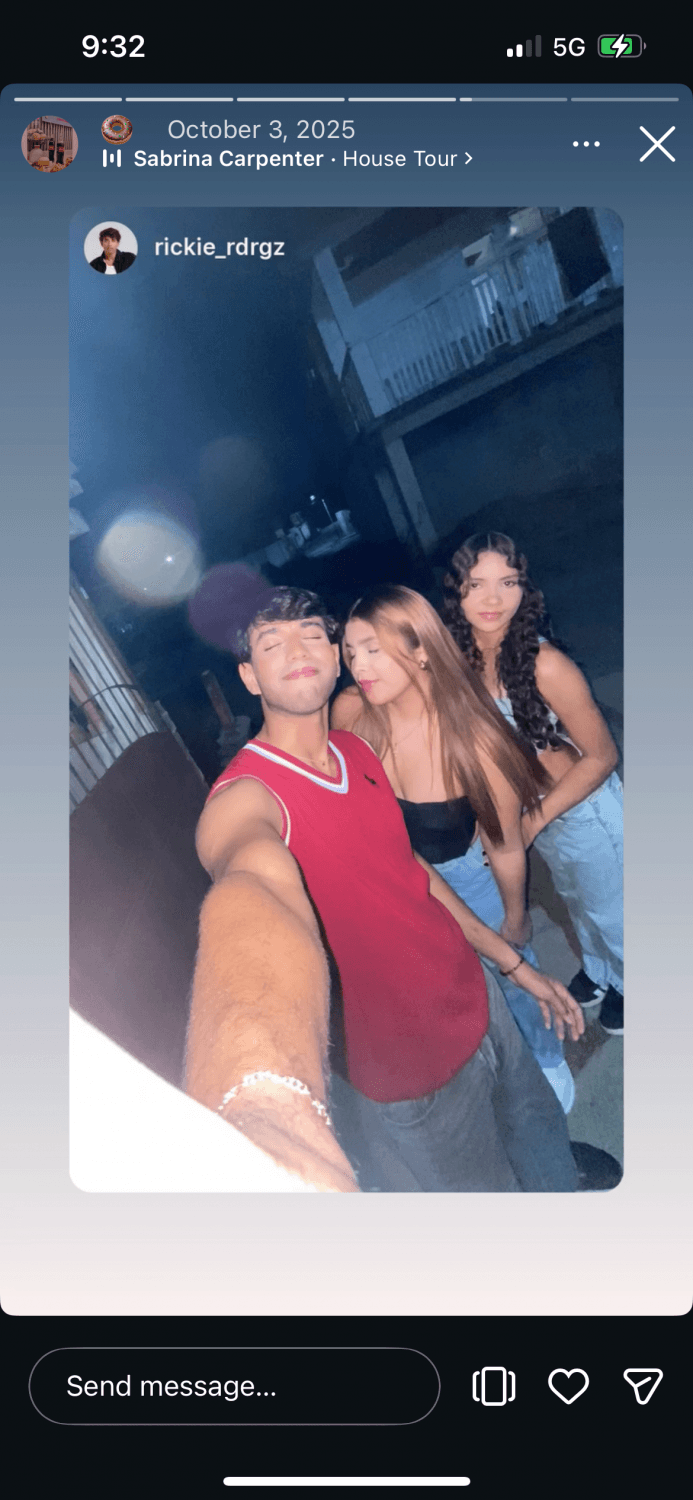 Quieren mas de esta estafadora? Mandame mensage. Tengo mucho mas. Ella cree que no lo iba hacer.