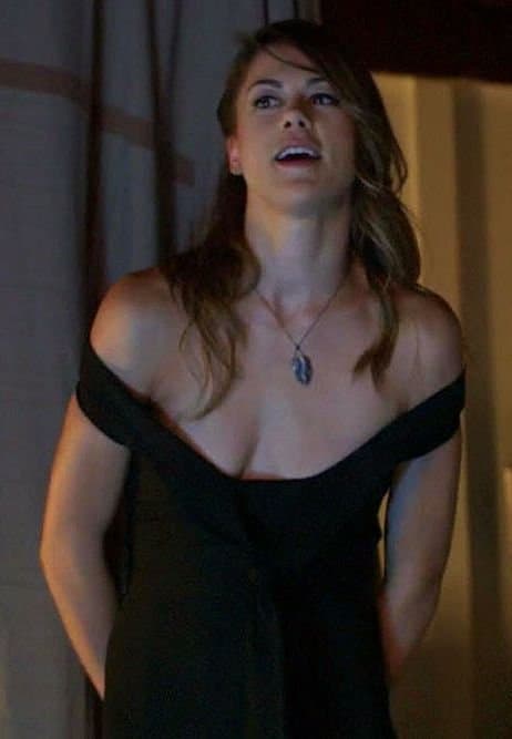 Lindsey Shaw Hot Ass & Big Tits & Banging Body Has Me Leaking! She So Fucking Gorgeous ??