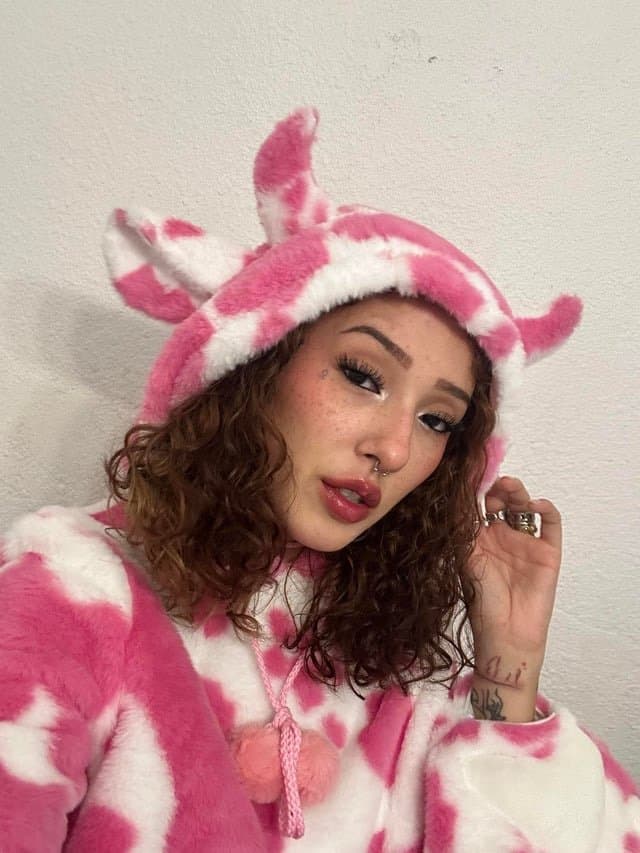 Umi Chase Findom Mommy