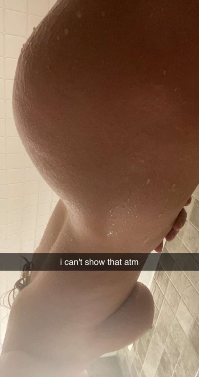 Fit teen shows sexy body