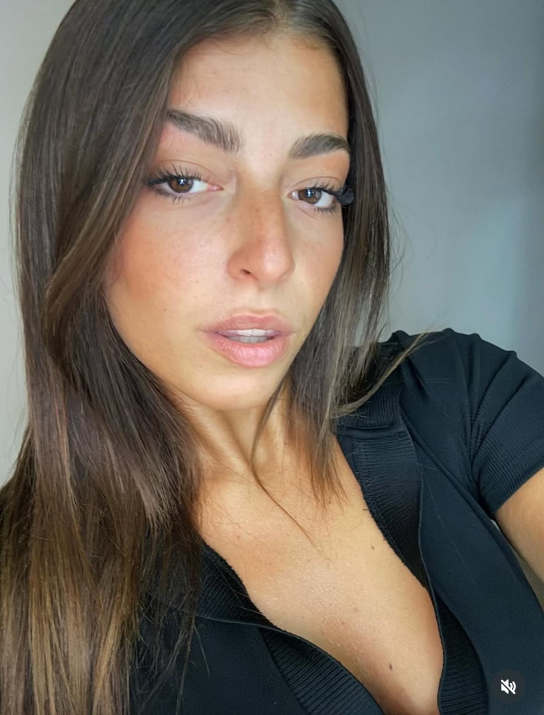 Giulia from Italy ?? IRL italian teen 19 y.o. Slut