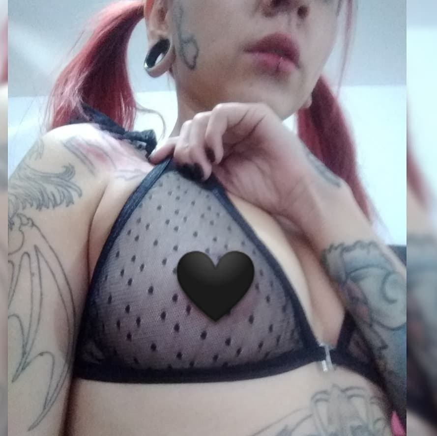 Putita Poblana Andie Neko le gusta que la vean desnuda