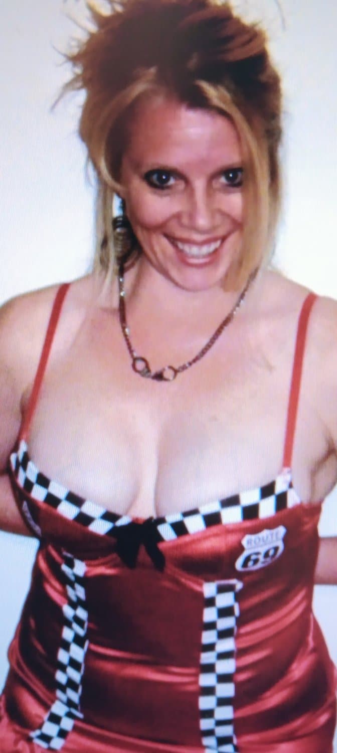 Topless Driving In His Jeep Telling Me What To Do Christine Mason nude posing for Cash Arizona milf