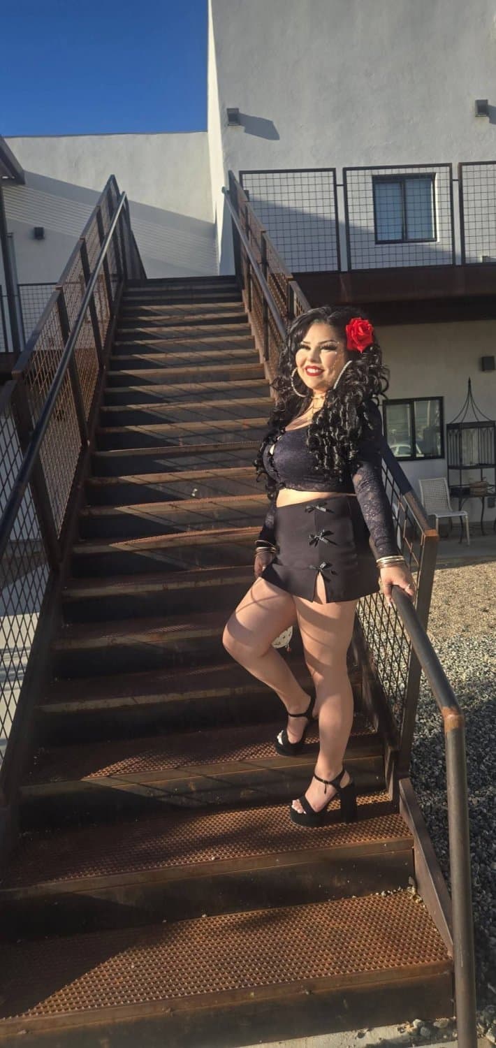 Tru hometown slut,fucking basically anyone when drunk. Literally anyone when drunk